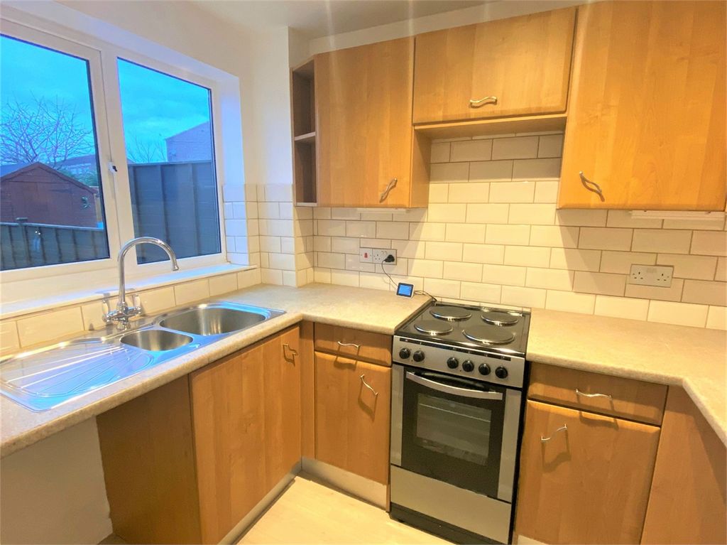 Property photo 2 of 8