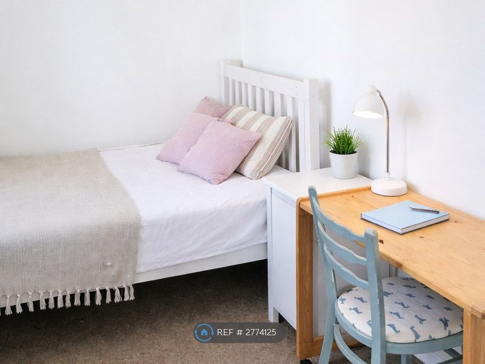 Property photo 1 of 4