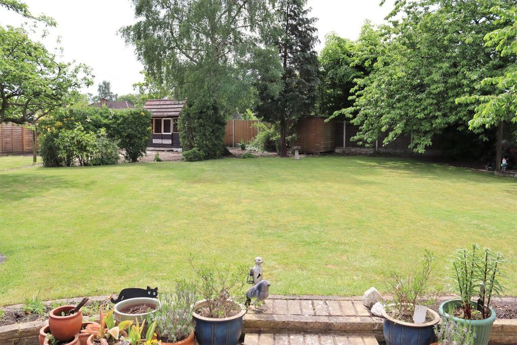 Property photo 2 of 16