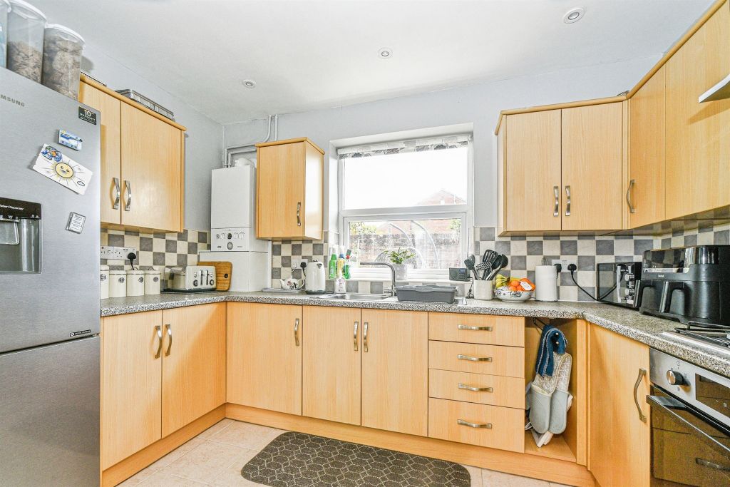Property photo 3 of 19