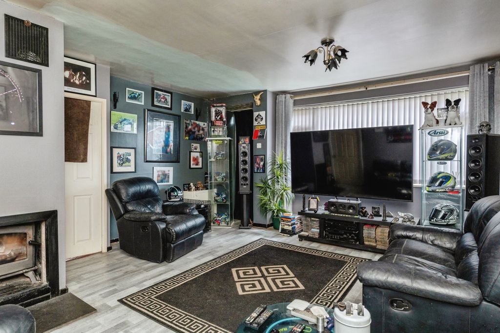 Property photo 2 of 20 Pbox-Img.Jpg