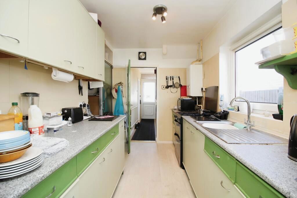Property photo 2 of 21