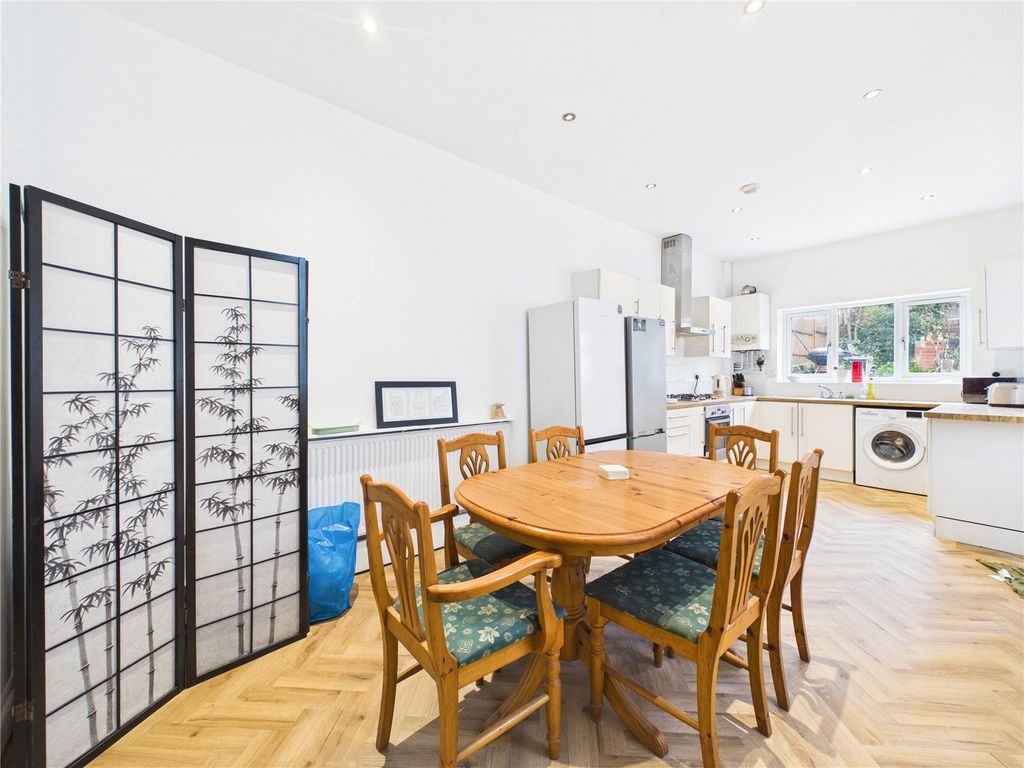 Property photo 3 of 23 Picture No. 07