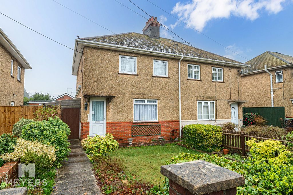 Property photo 2 of 16