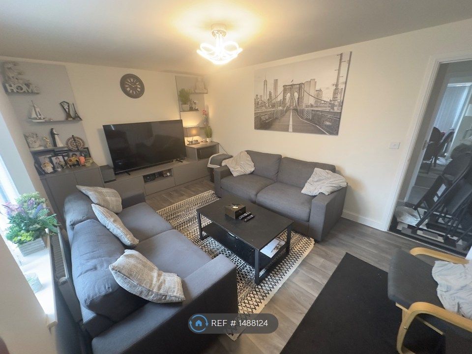 Property photo 3 of 16