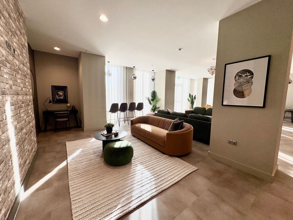 Property photo 2 of 8 View