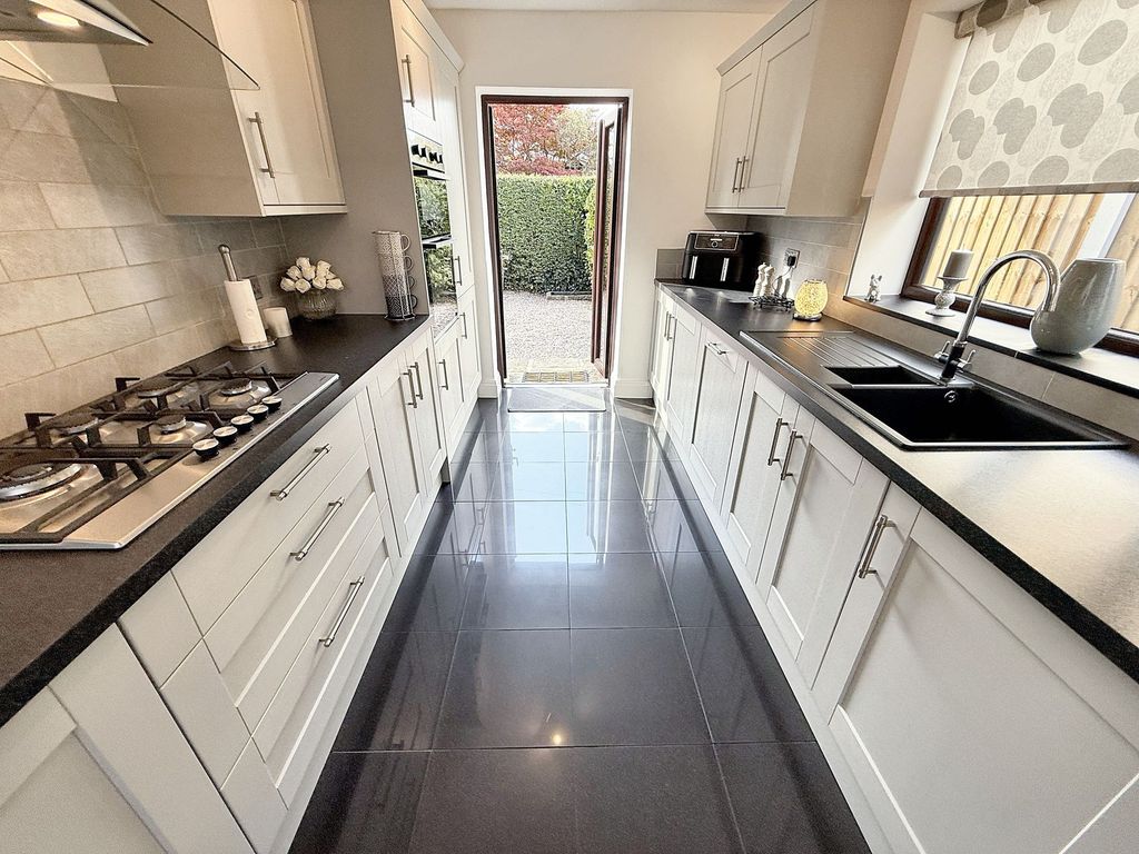 Property photo 3 of 58