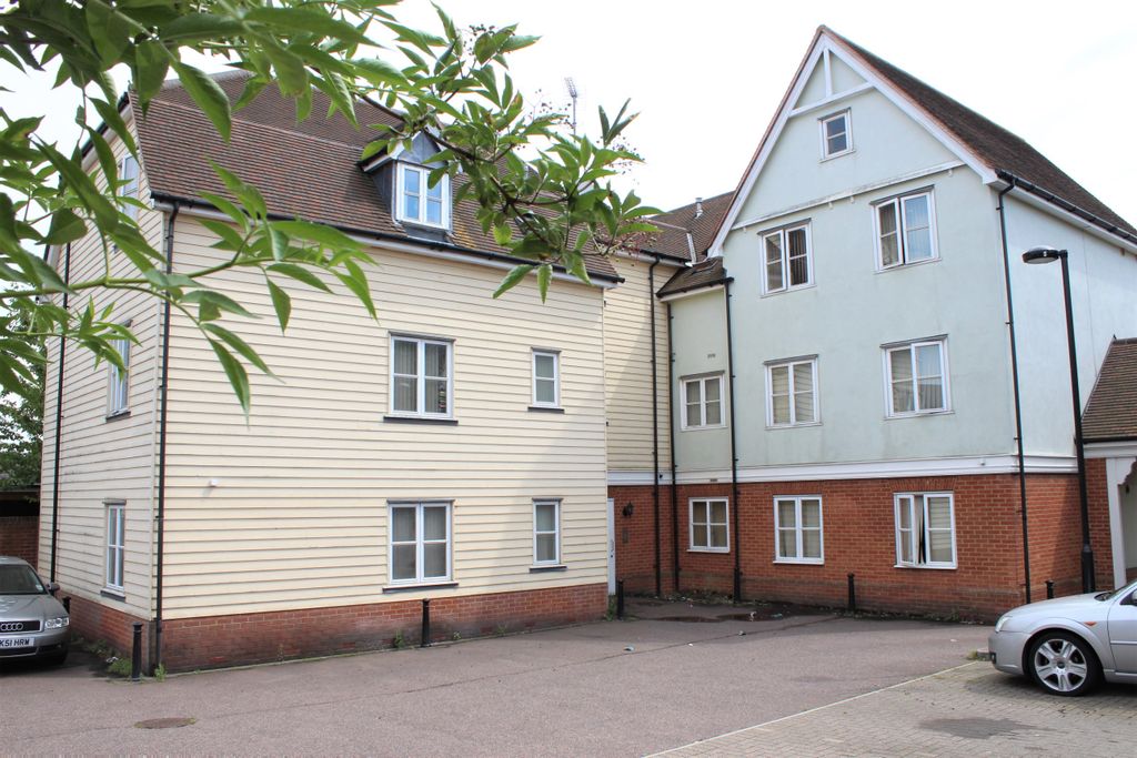 Property photo 1 of 3