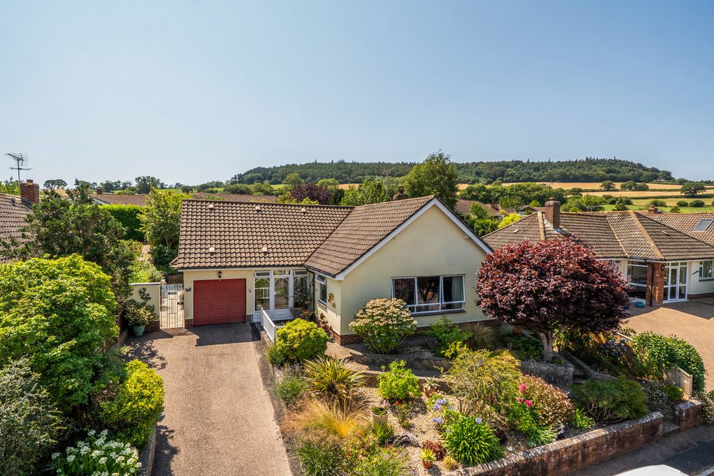 Property photo 1 of 32 1498821-1-6A6A099...