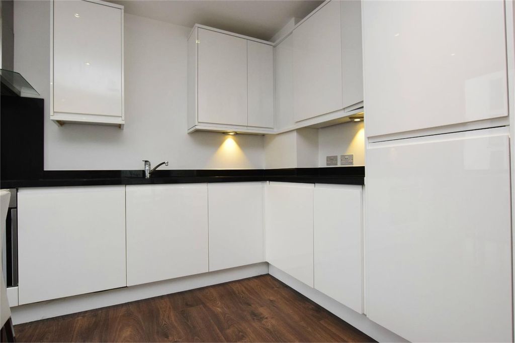 Property photo 2 of 9 1