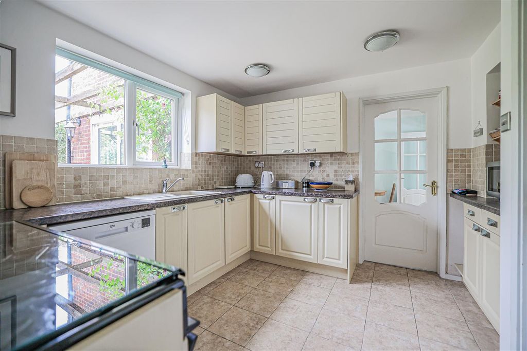 Property photo 3 of 32 980A2165.Jpg