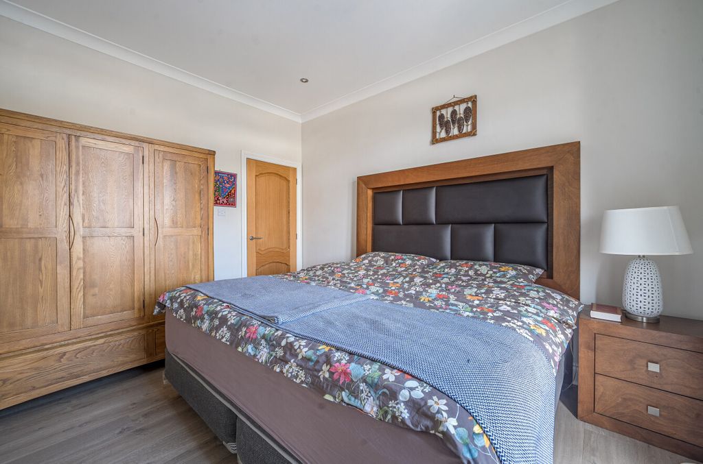 Property photo 2 of 25 2 - 1425704-1-69Af24A...