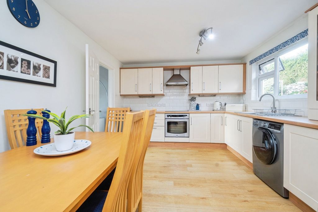 Property photo 3 of 13 Pbox-Img.Jpg