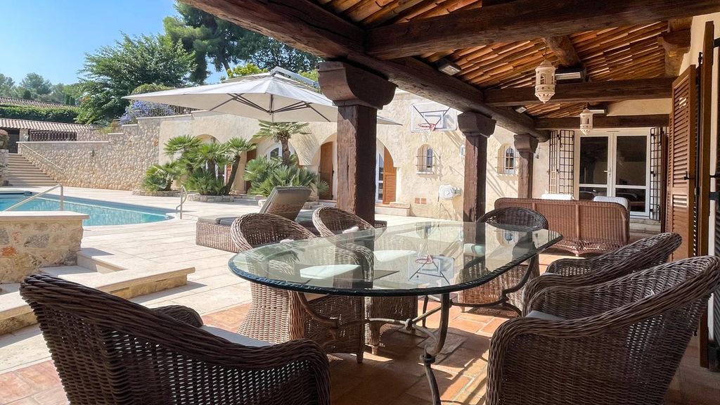 Property photo 1 of 24