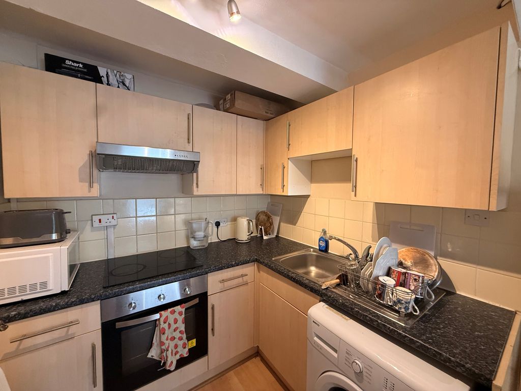 Property photo 2 of 5