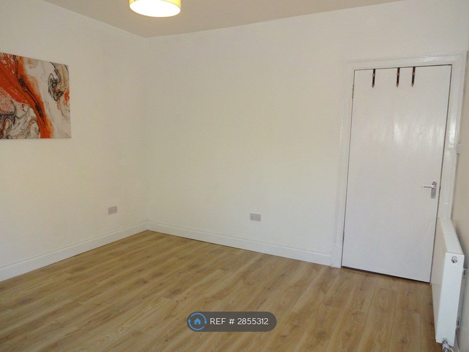 Property photo 3 of 12 Bedroom