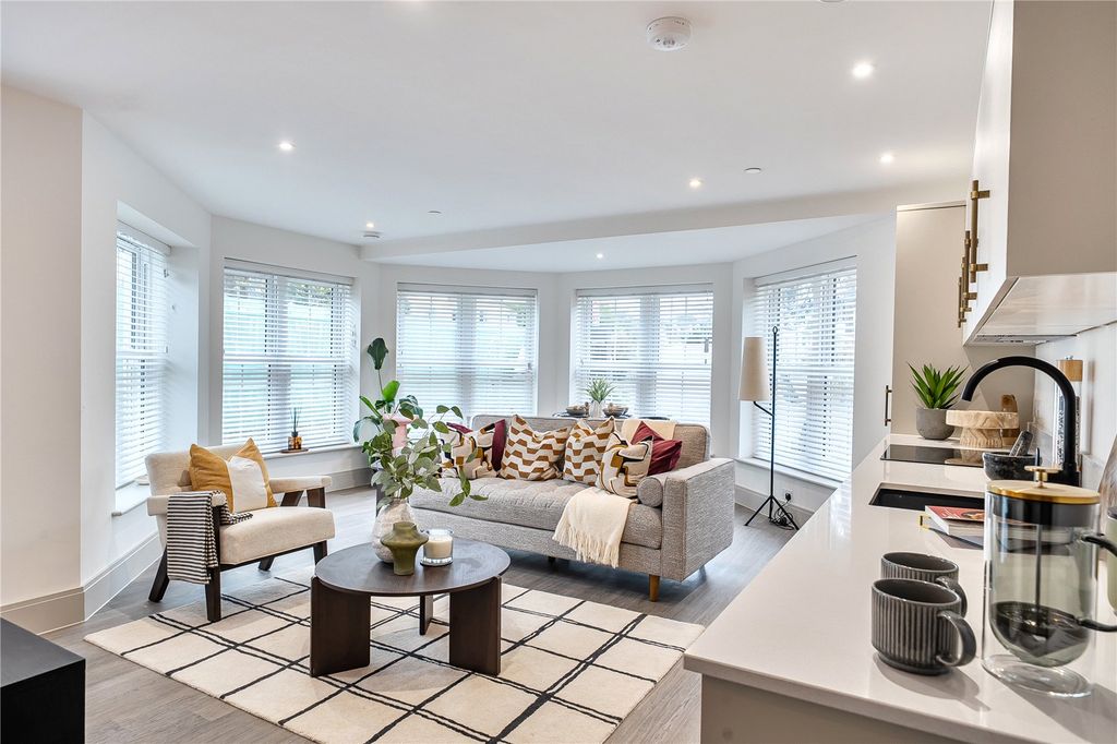 Property photo 2 of 12 Picture No. 16