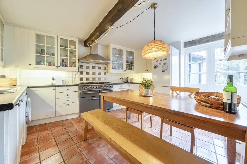 Property photo 3 of 21 Kitchen