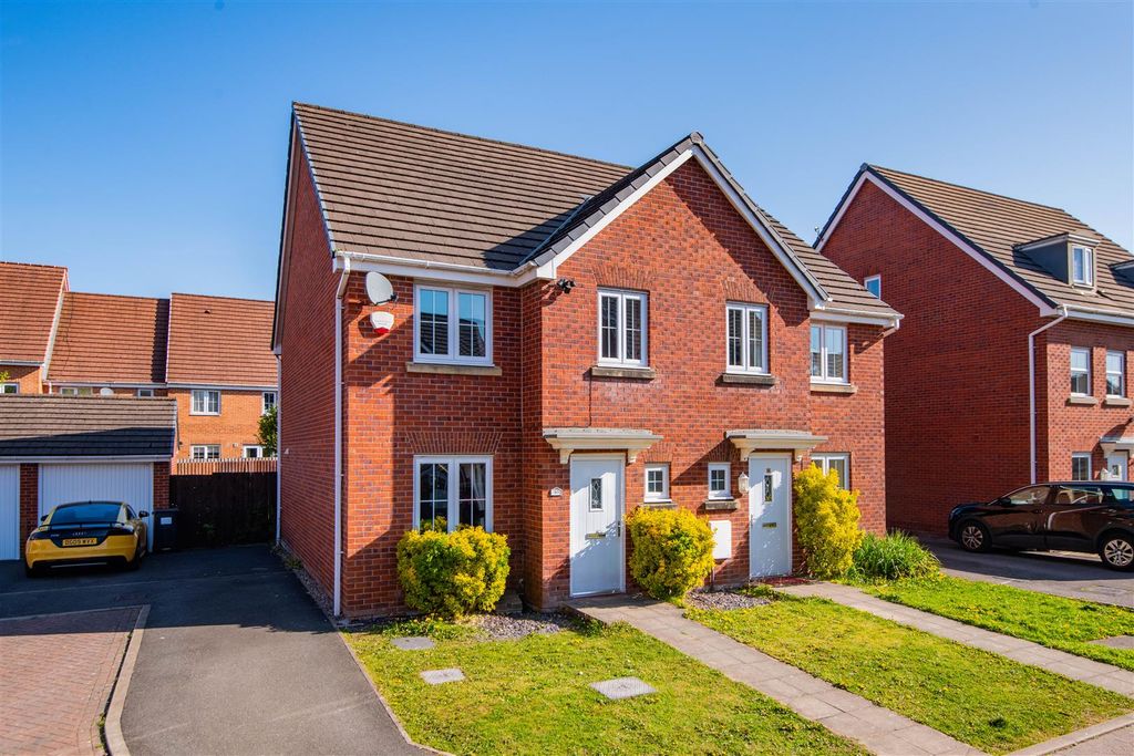 Property photo 1 of 16 Front External