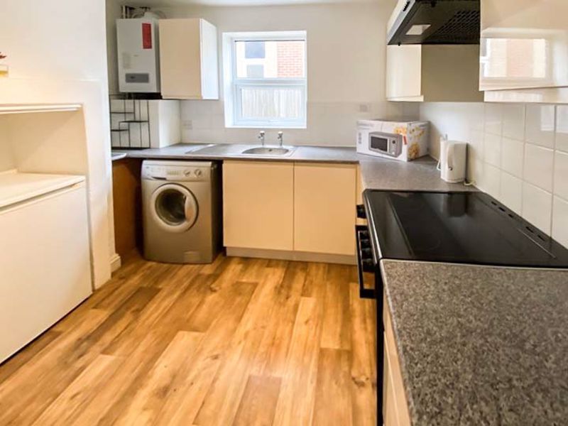 Additional image 4 of 6 bed detached house to rentWaterloo Road, Winton BH9