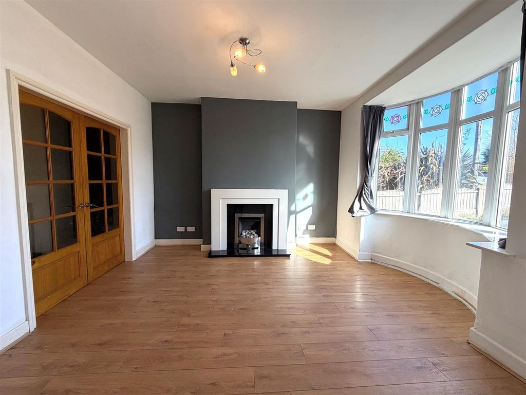 Property photo 2 of 28 B3.Jpeg