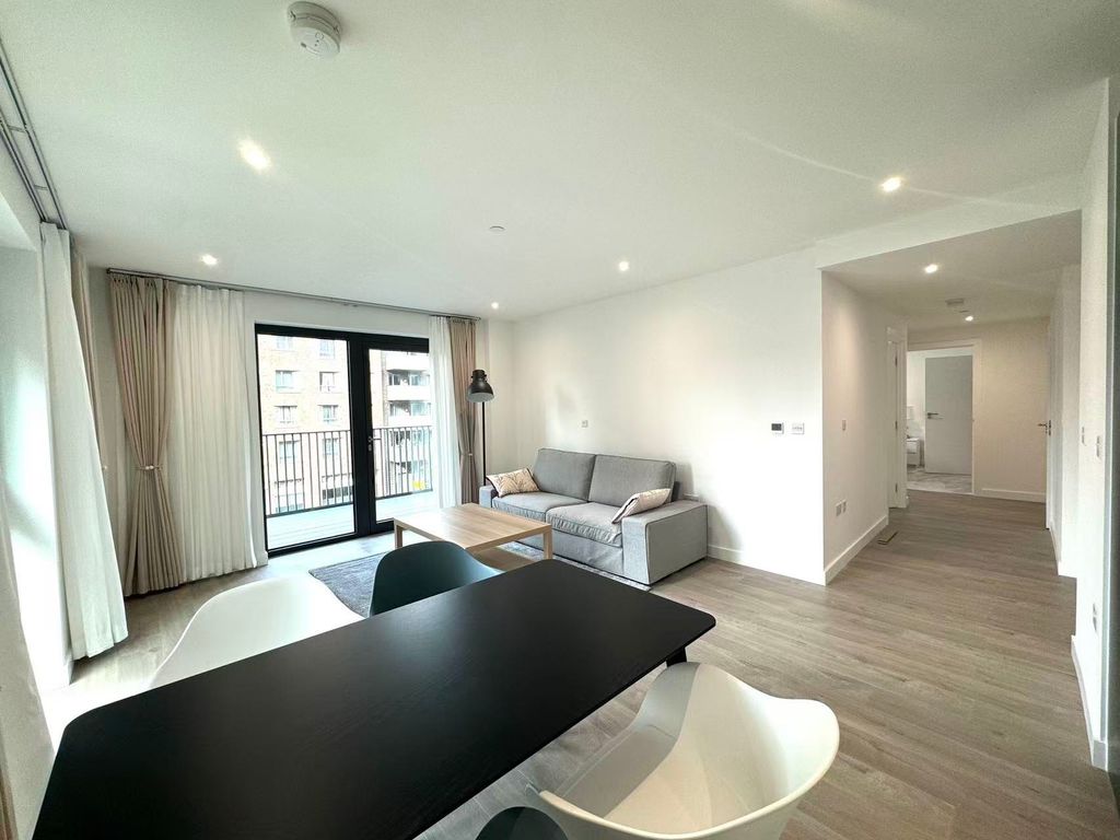 Property photo 1 of 2