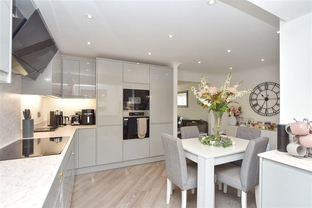 Property photo 2 of 14 Kitchen/Dining Area