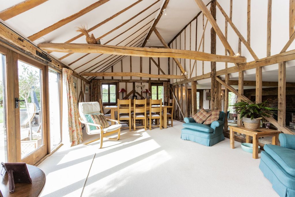 Property photo 3 of 20