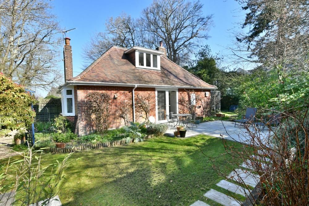 Property photo 1 of 25 Agents Notes