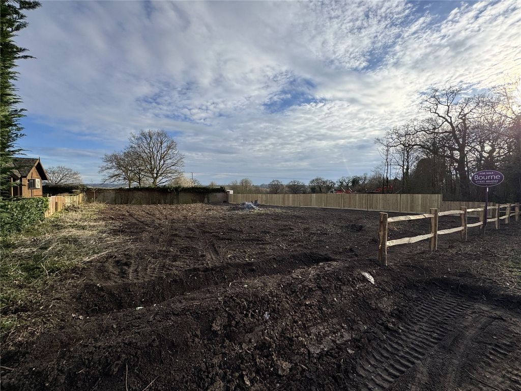 Property photo 3 of 3 Picture No. 02