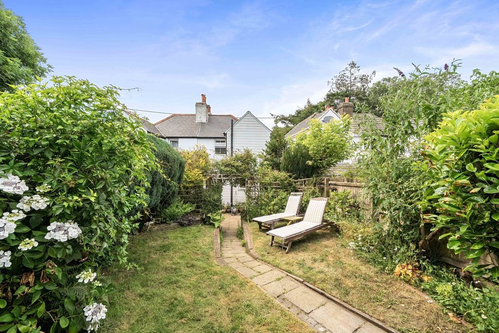 Property photo 3 of 19 Garden