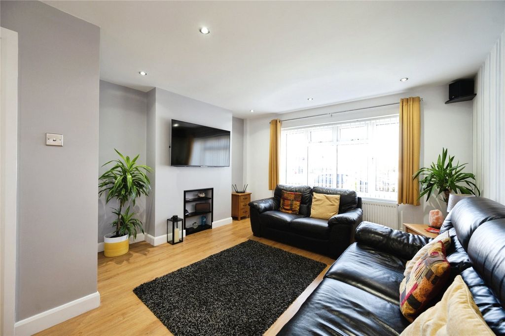 Property photo 3 of 17 Picture No. 16