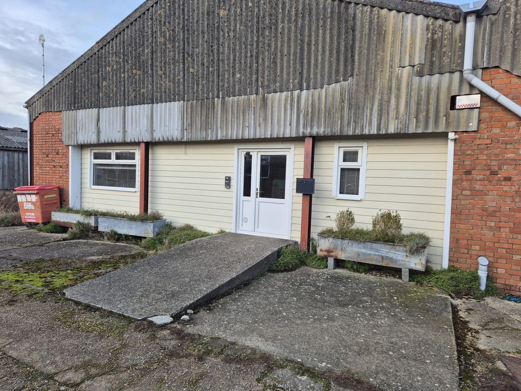 Property photo 1 of 1