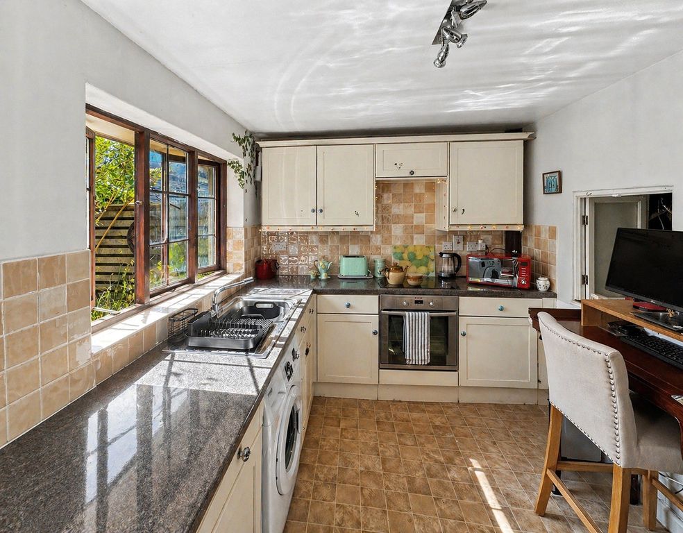 Property photo 2 of 10 Picture No. 02