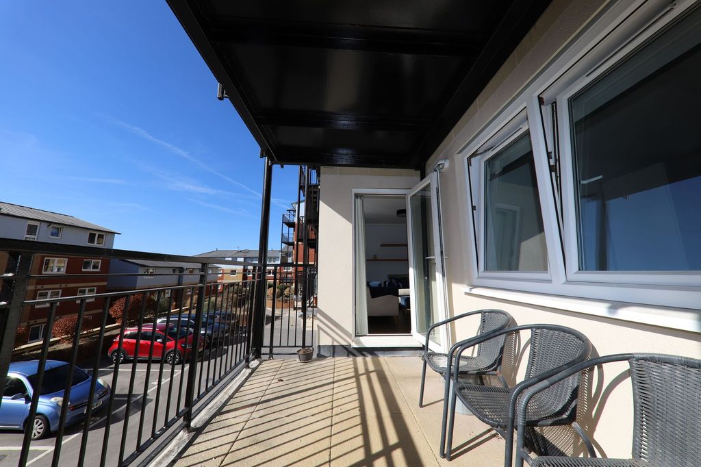 Property photo 2 of 13 23.09.26 - Balcony (2)