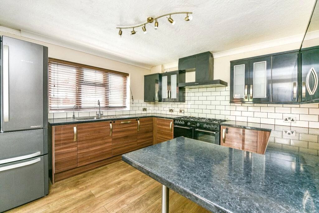Property photo 2 of 10 Picture No. 06