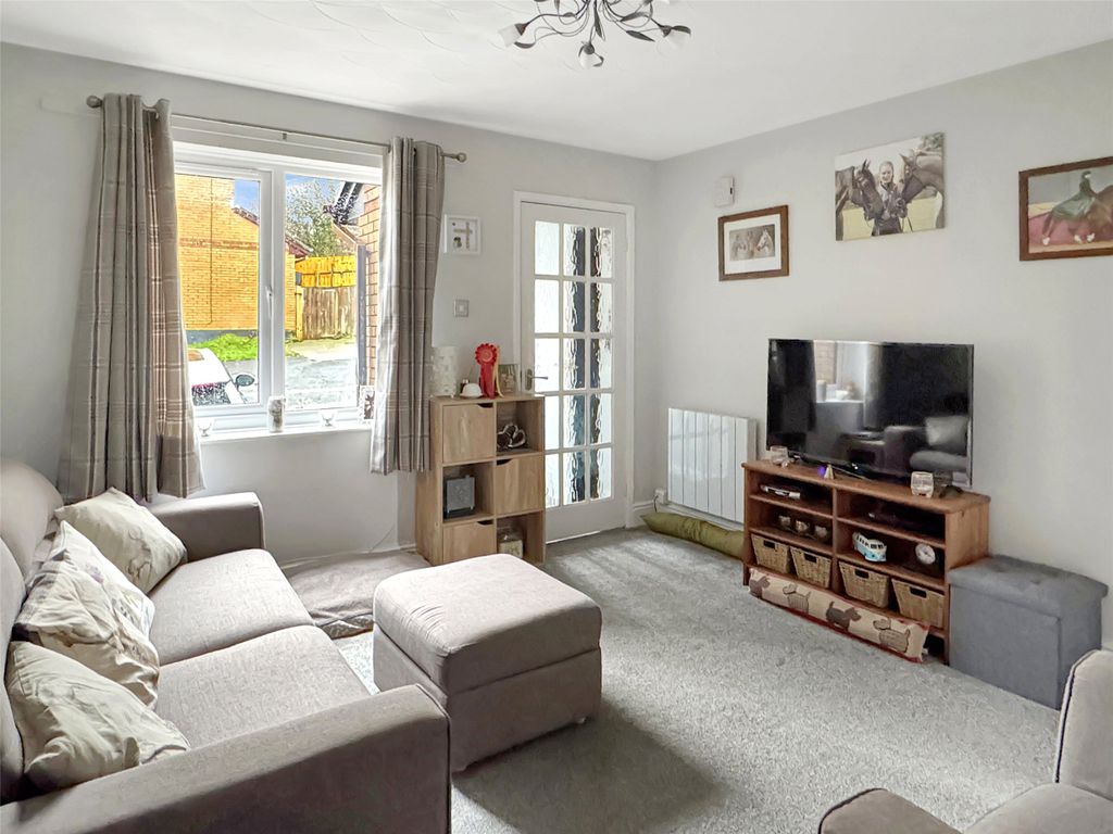 Property photo 3 of 10 4 - Picture No. 09