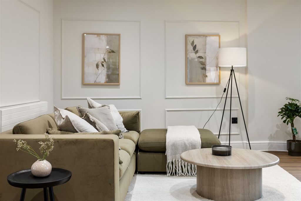 Property photo 1 of 10 4Highamrd-Showflatweb17.Jpg