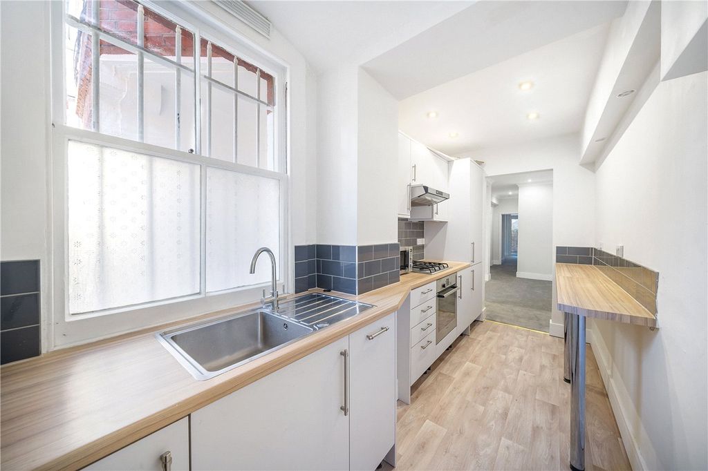 Property photo 3 of 22 Kitchen