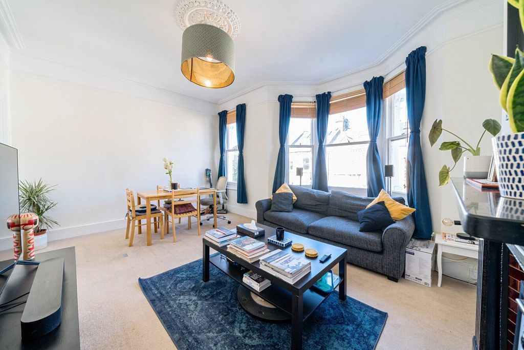 Property photo 2 of 17 Picture No. 29