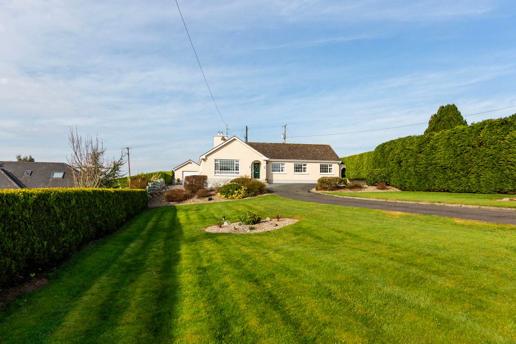 Property photo 2 of 47