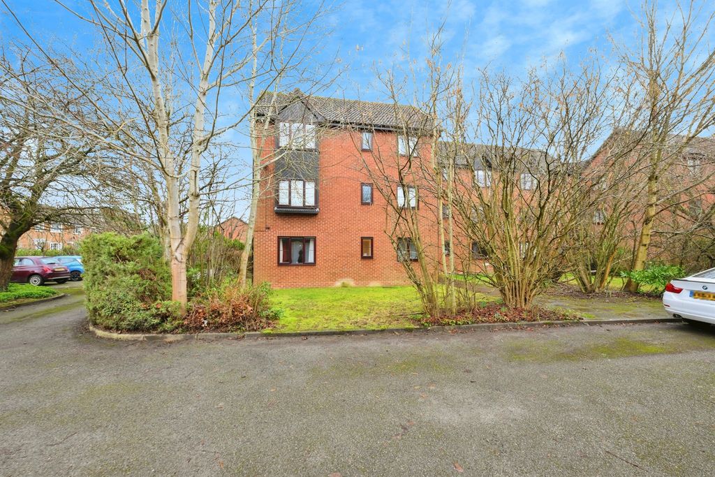 Property photo 3 of 17