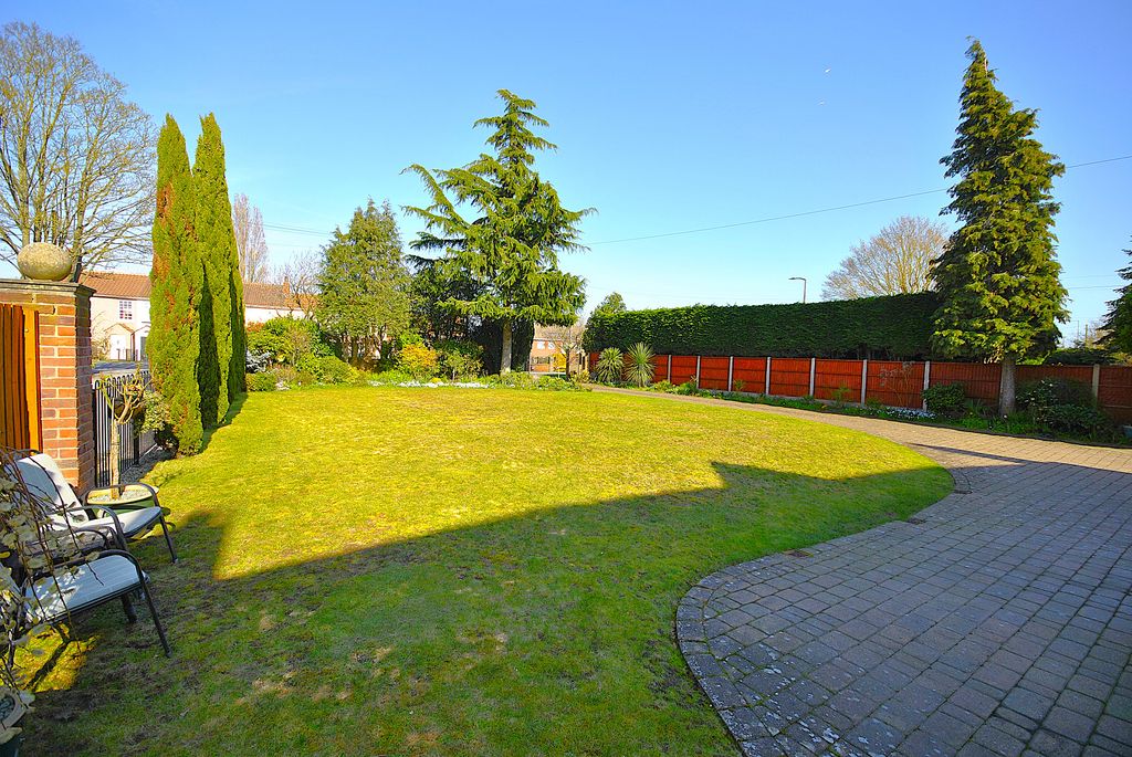 Additional image 39 of 5 bed detached house for saleBawtry Road, Doncaster DN4