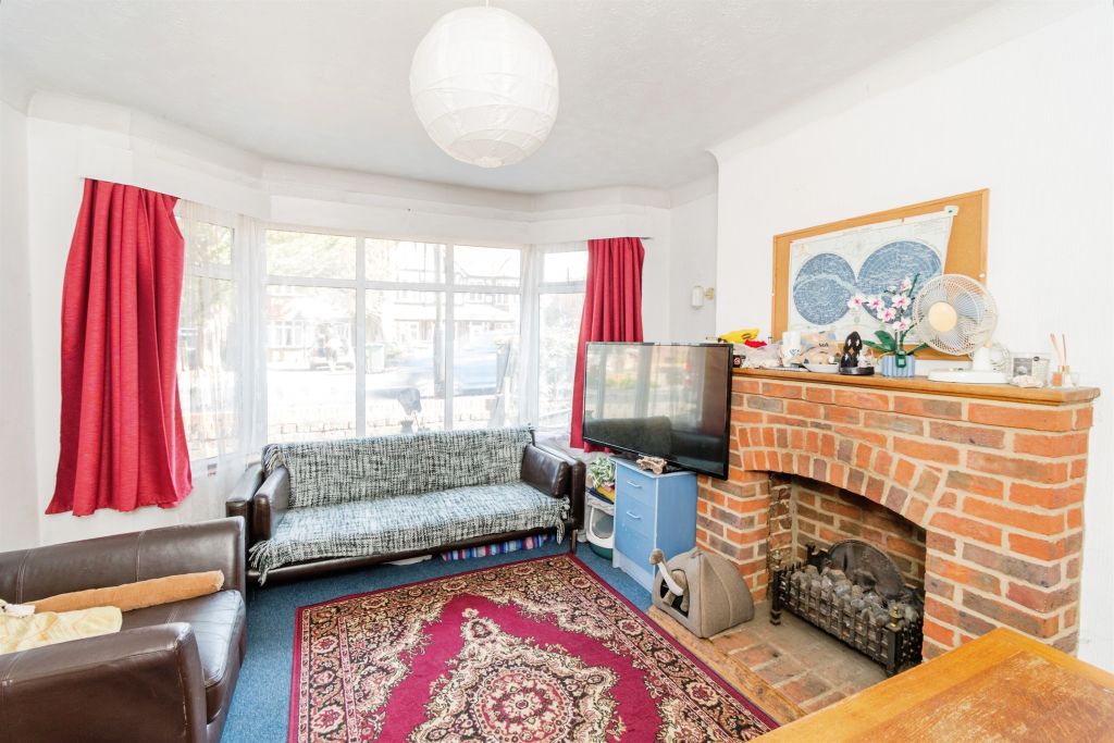 Property photo 2 of 17