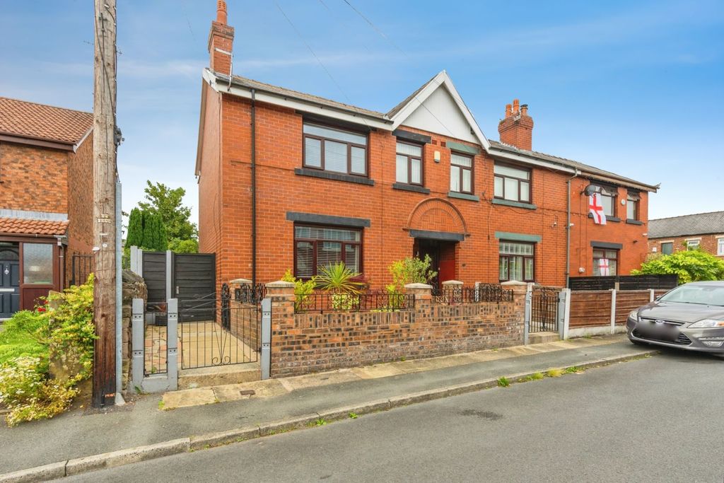 Property photo 2 of 15