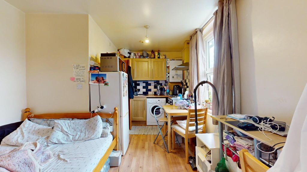Property photo 3 of 5 S Fg