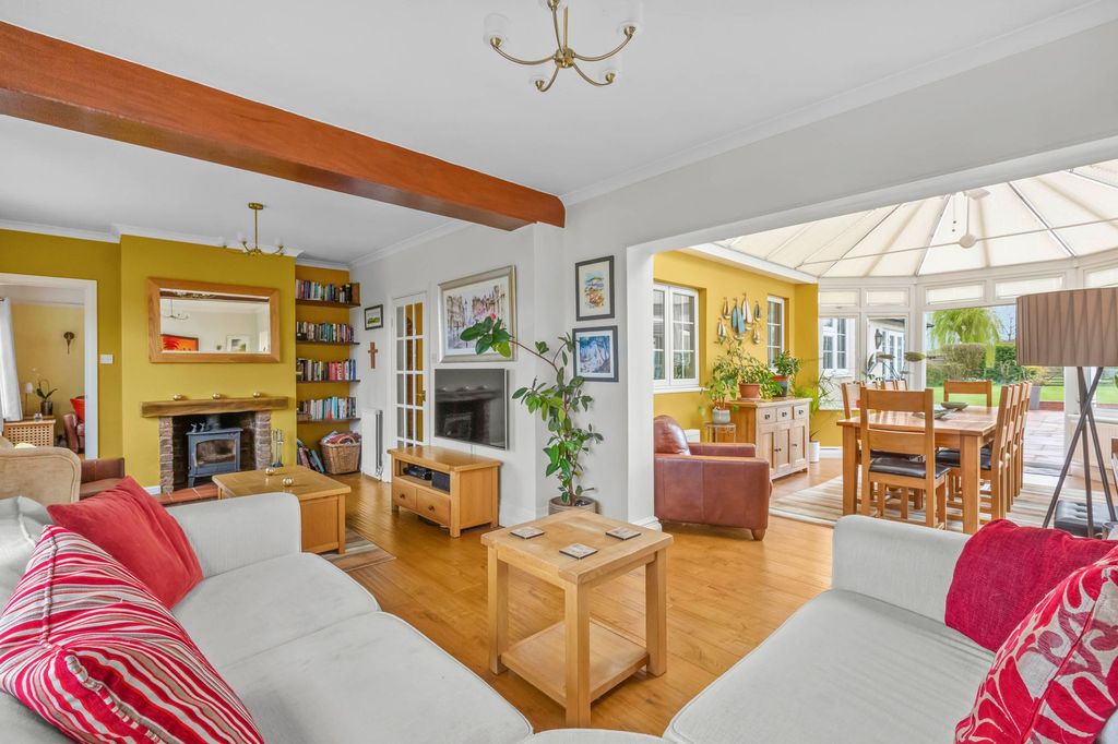 Property photo 3 of 18