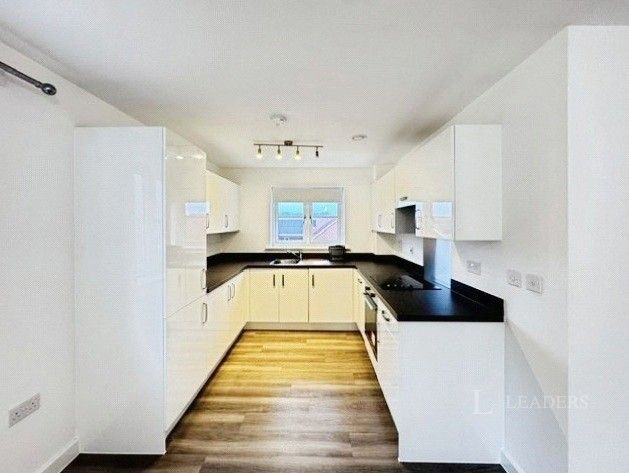 Property photo 2 of 15 Pbox-Img.Jpg