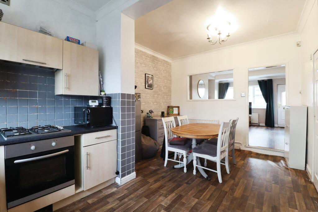 Property photo 2 of 5