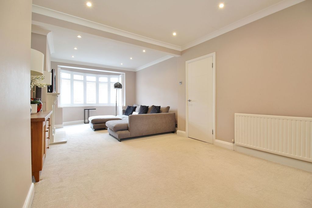 Property photo 3 of 15